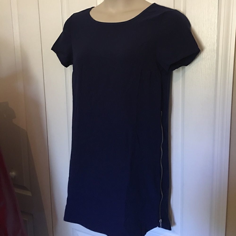 ChristianβSirianoβSideβZIPΒ ShiftβDressβ